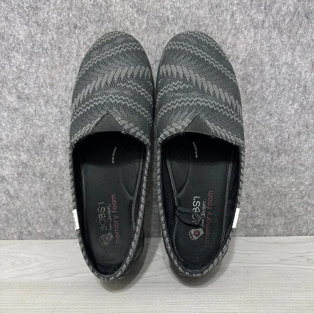 Skechers BOBS Womens Sz 10 Black Gray Patterned‎ Slip On Flat Shoes SN 33602 BLK